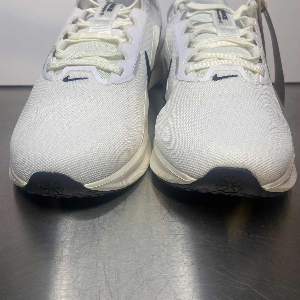 Nike Downshifter 13 - White/Black/Sail/Metallic -Women's Size 9 New with Tags - Picture 3 of 9